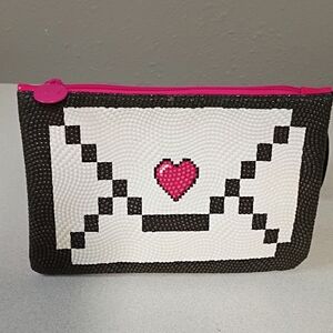Ipsy Chic Black and White Heart Clutch